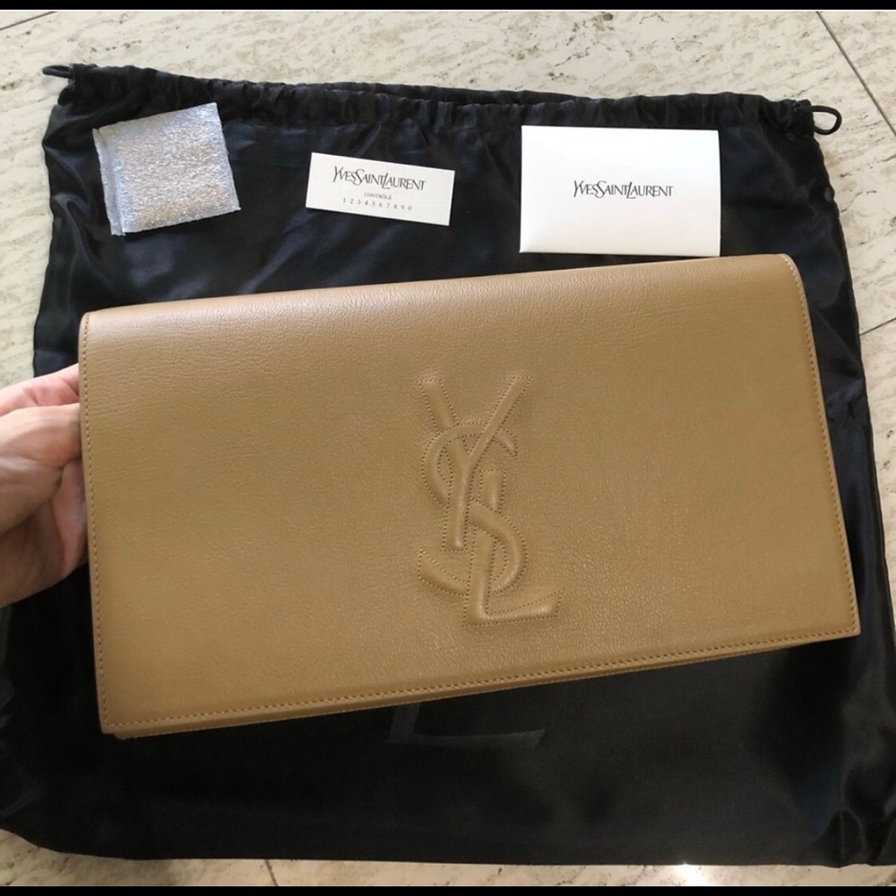 YSL 100% Authentic Saint Laurent Clutch Beige. Like New!!! 💕🎉🔥